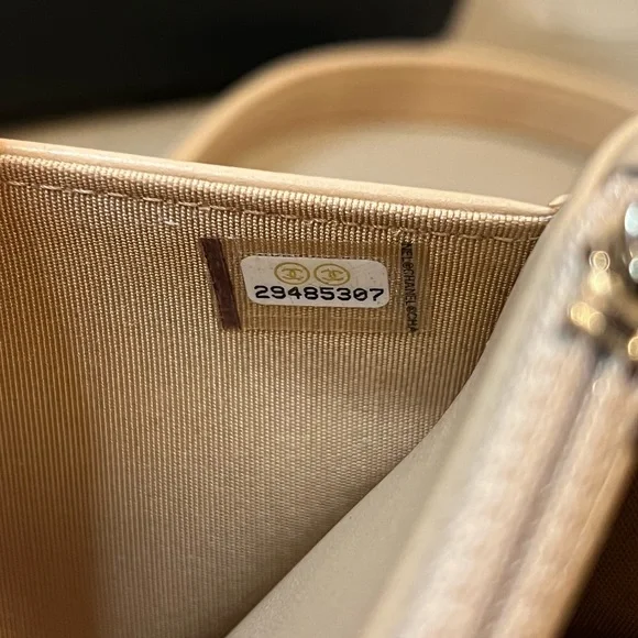 Sold x FULL SET🔸Chanel Le Boy wallet on chain beige - Picture 17 of 17